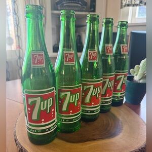 Lot of 5 Vintage 1960s 7-Up Soda Bottles 10 Oz. You Like It It Likes You Label